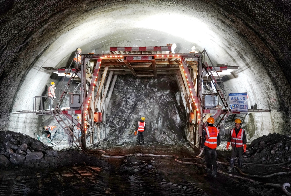 香蕉久久av一区二区三区